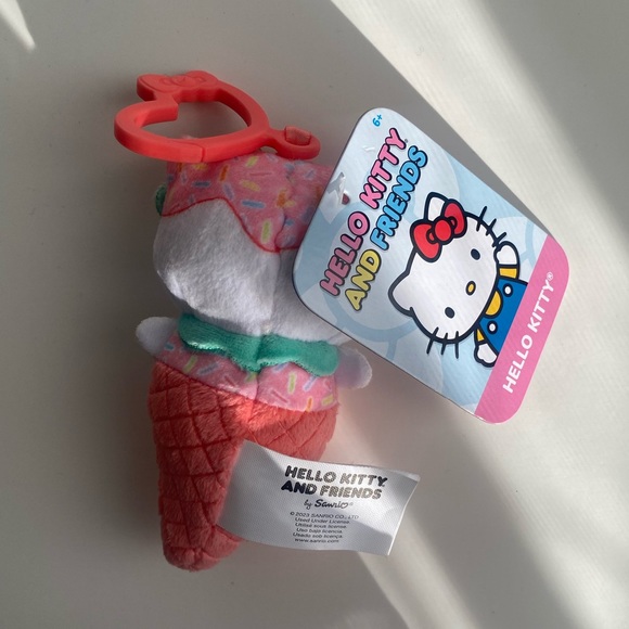Brand New Hello Kitty Soft Plush Keychain - Picture 7 of 8